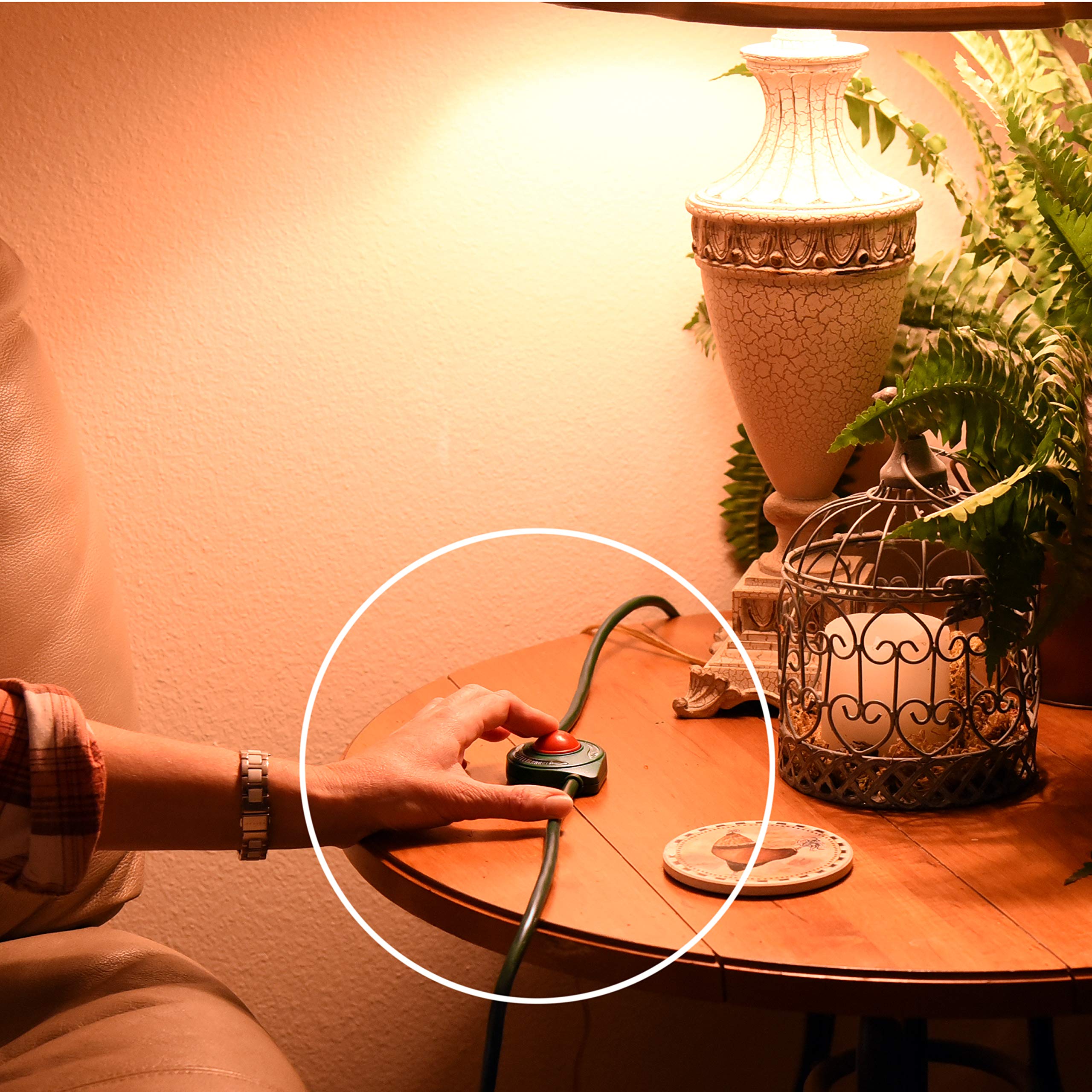 Electes 8 Feet 3 Grounded Outlets Extension Cord With Hand/Foot Switch And Light Indicator, 16/3, Green, Ul Listed (1)