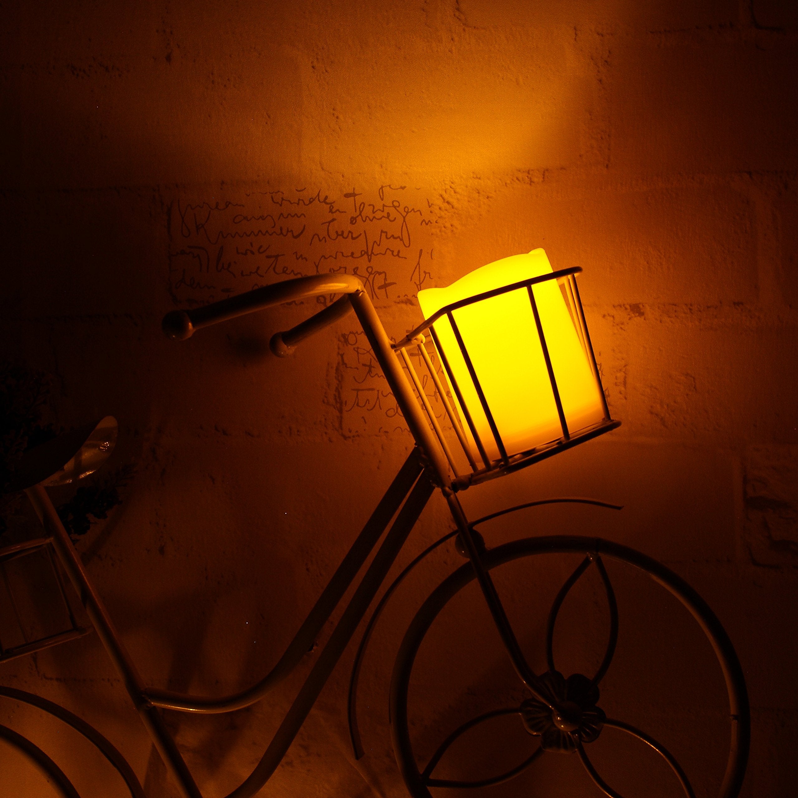 Outdoor Waterproof Battery Operated Flameless Led Pillar Candles With Remote Timer Flickering Electric Plastic Resin Decorative