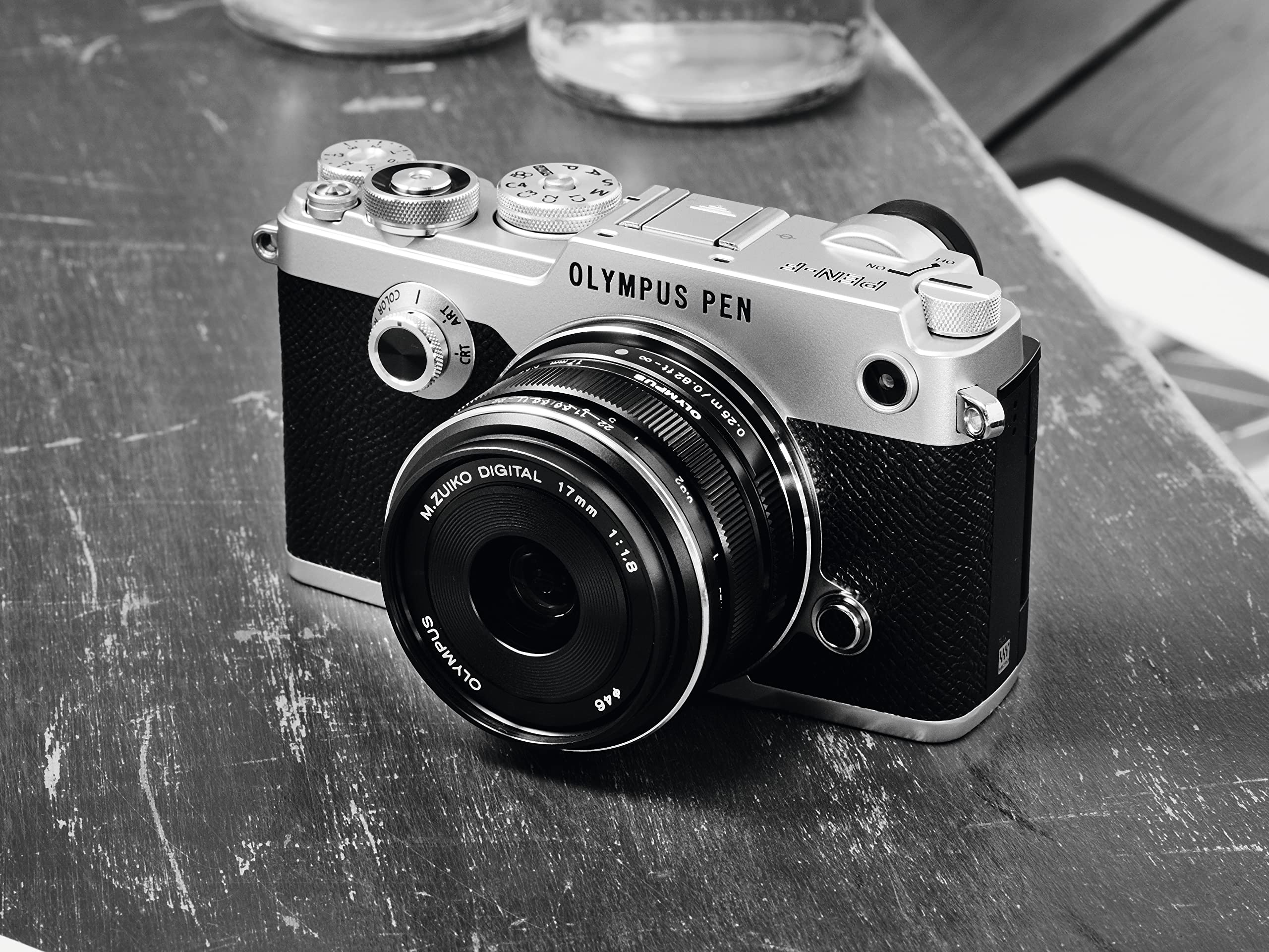 Om System Olympus M.Zuiko Digital 17Mm F1.8 Black For Micro Four Thirds System Camera, Compact Design, Beautiful Bokeh, Bright