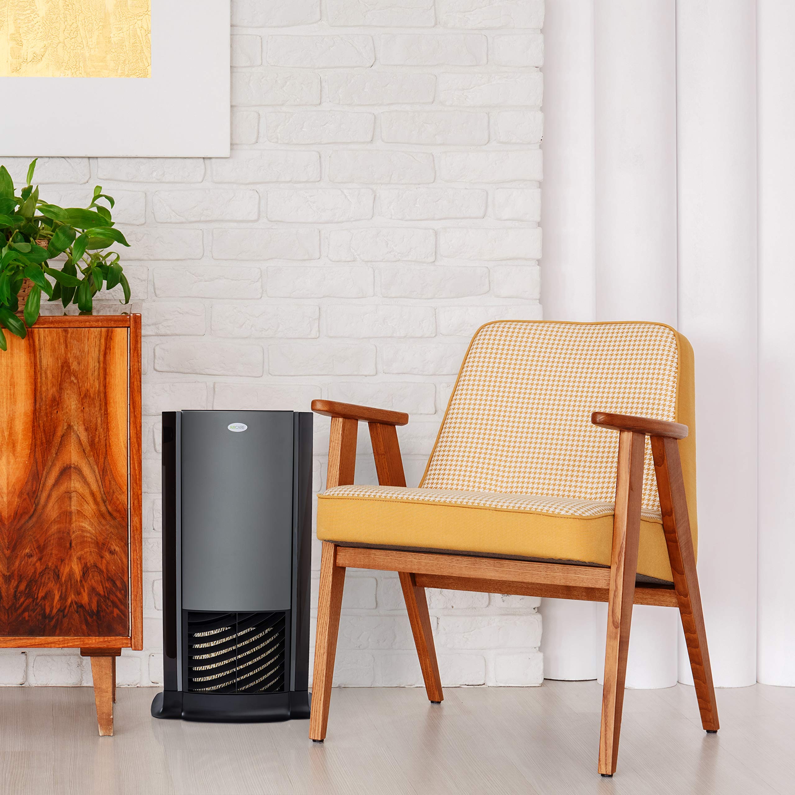 Aircare D Series Small Home/Large Room Humidifier (1,200 Sq Ft, Black)