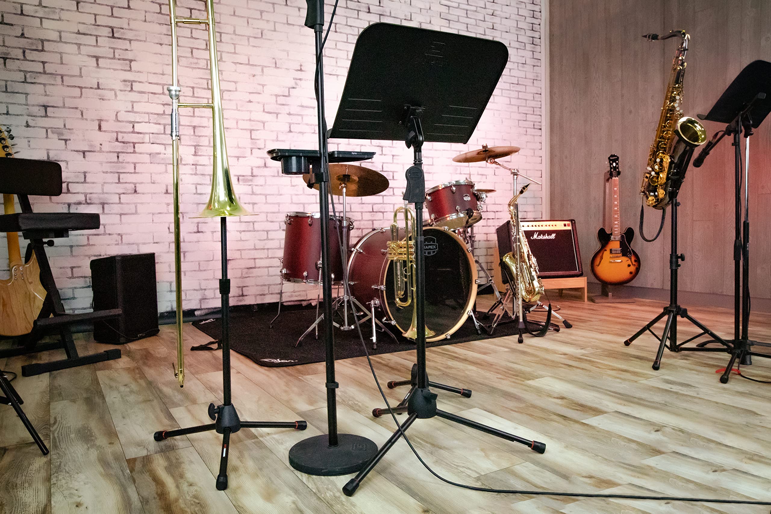 Gator Frameworks A  Frame Style Stand For Standard Sized French Horns (Gfw Bno Frhorn)