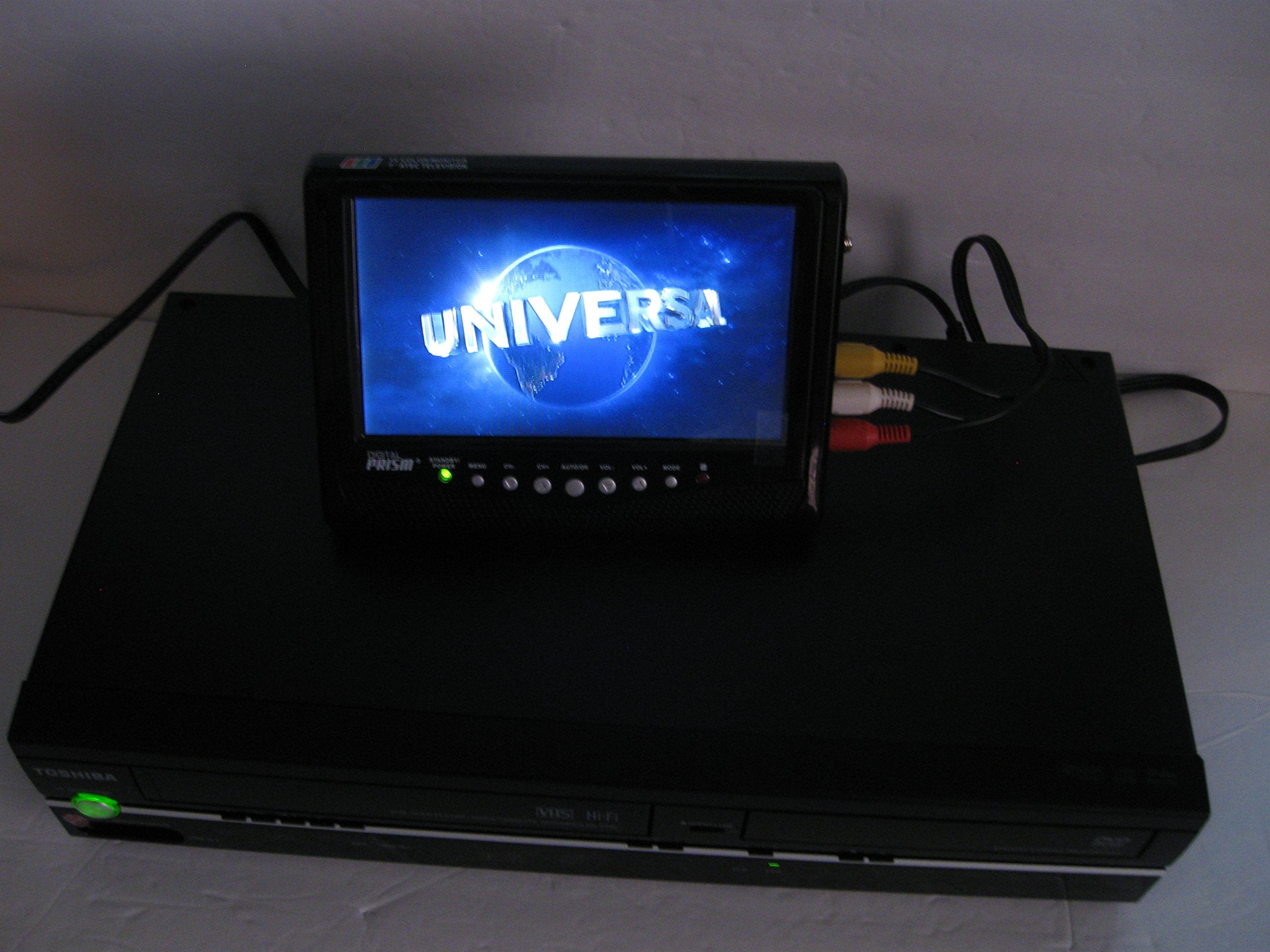 Toshiba SD V296 DVD Player/VCR Combo, Progressive Scan Dolby Digital Remote Control, Black