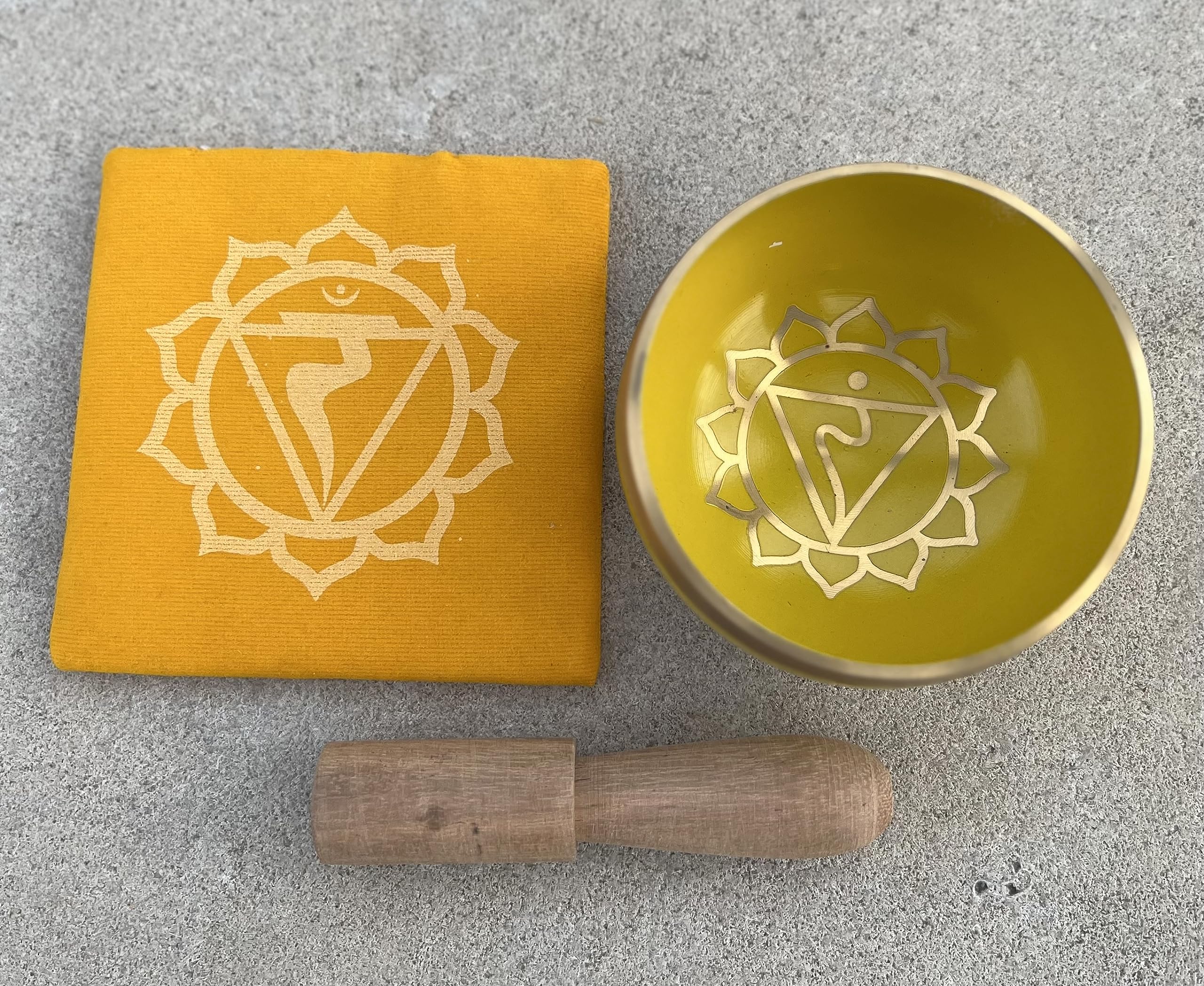 Dharmaobjects Tibetan Solar Plexus Chakra Premium Palm Size Singing Bowl Gift Box Set