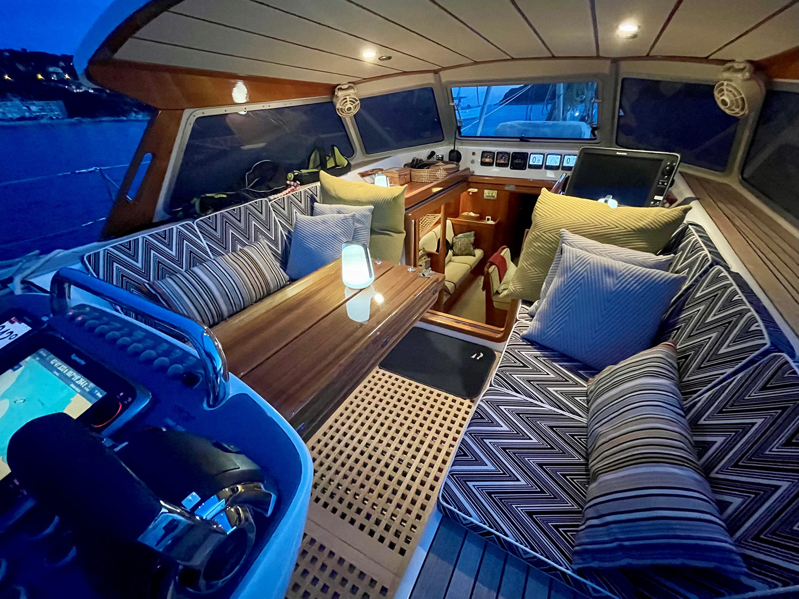 Caframo Bora. 12V Marine Fan. Direct Wire, Low Draw, 5000 Hour Motor Life. Black, 6.5    X 3.0    X 9.5