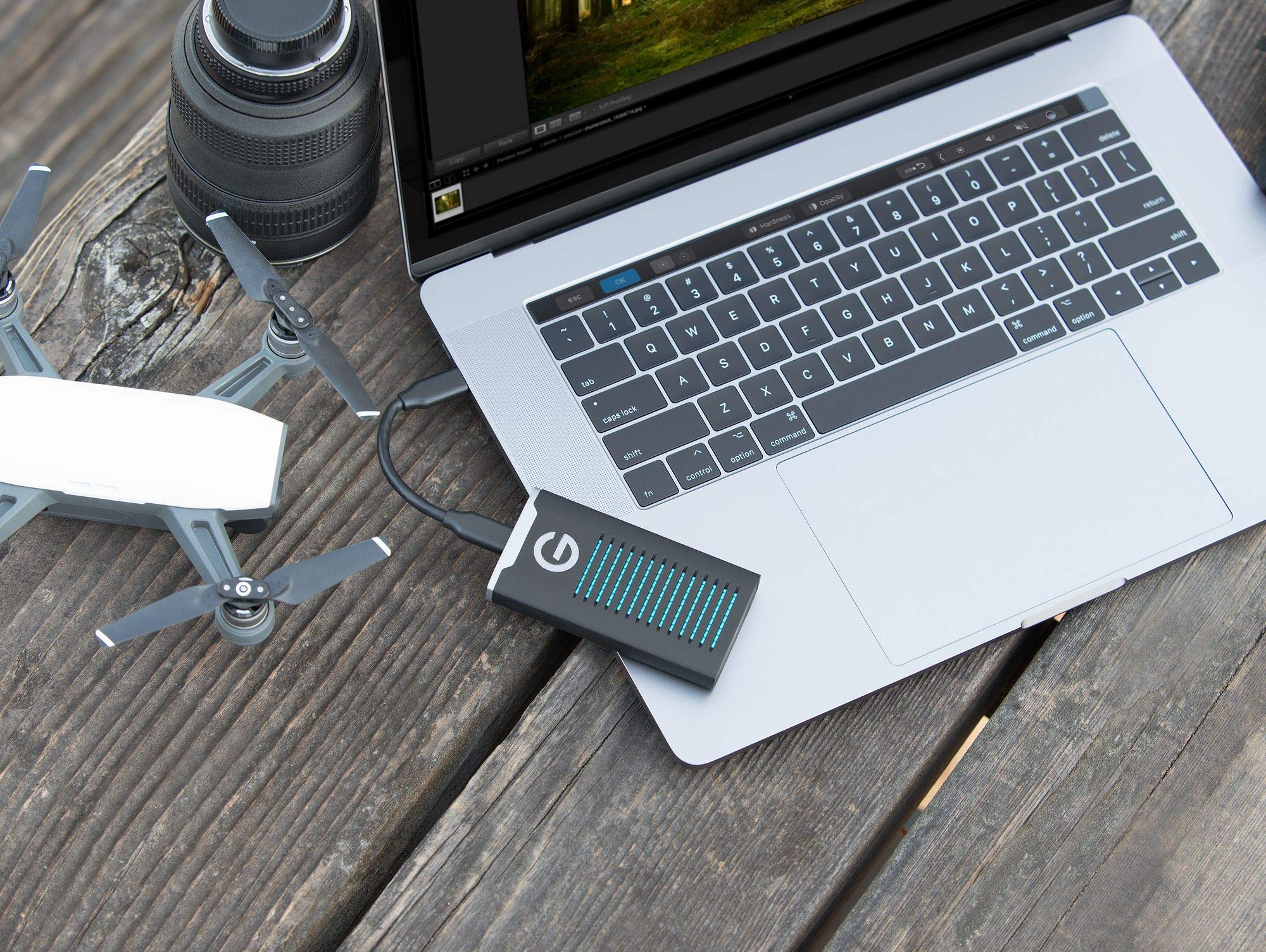 G Technology 2Tb G Drive Mobile Ssd Durable Portable External Storage   Usb C (Usb 3.1), Up To 560 Mb/S   0G06054 1, Black