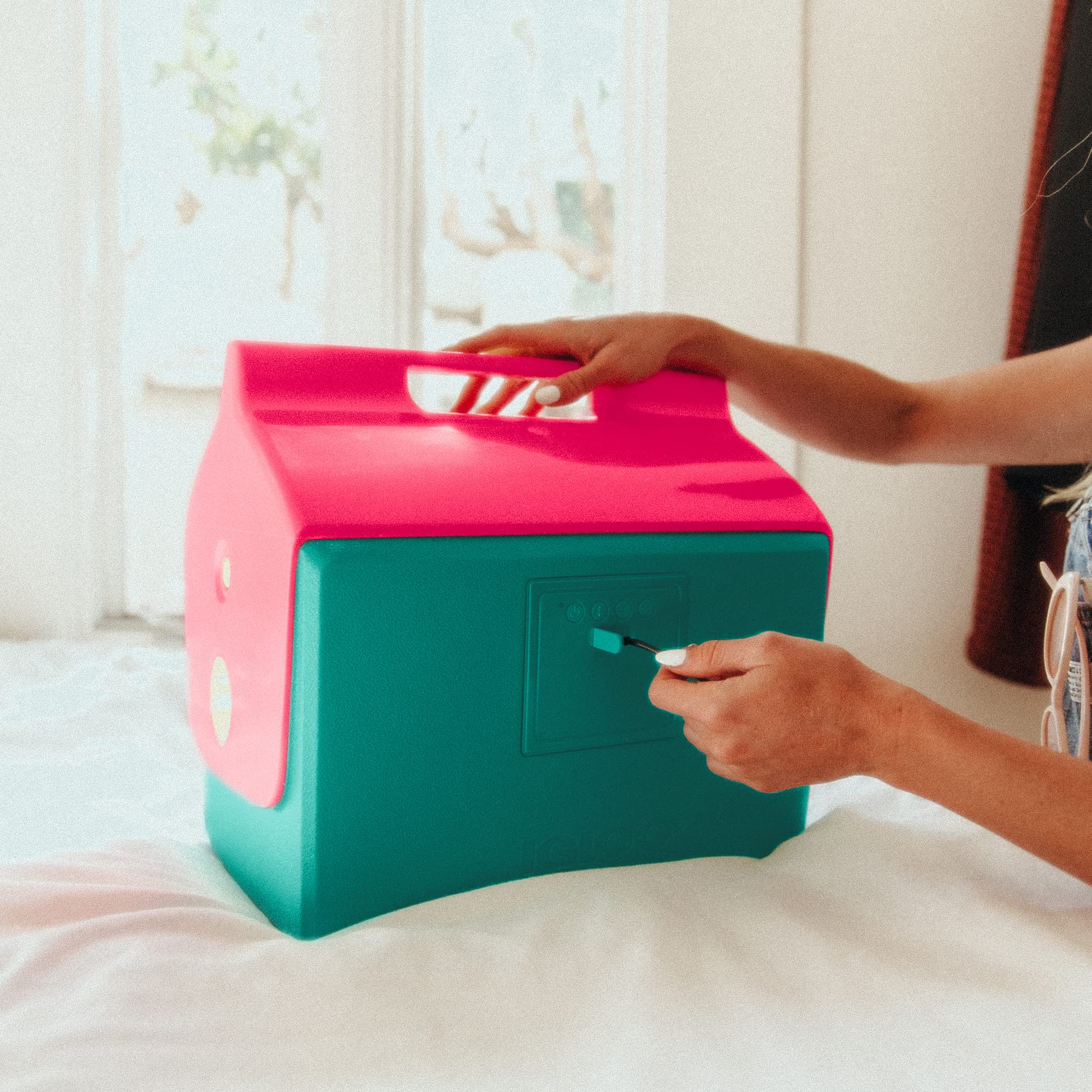 Igloo Kooltunes Bluetooth Boombox Cooler, 14 Qt Jade