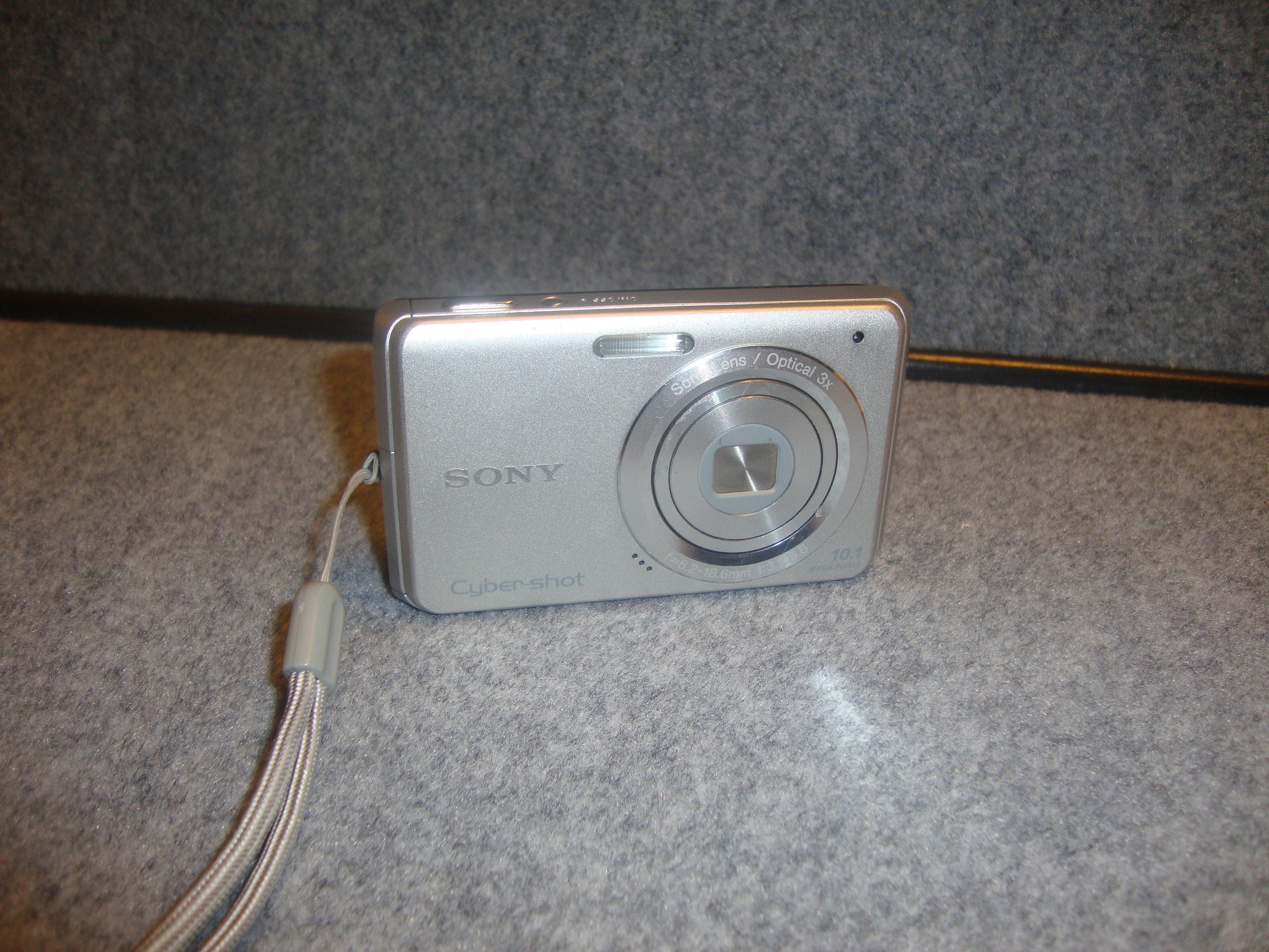 Sony Cybershot Dscw180 10.1Mp Digital Camera With 3X Steadyshot Stabilized Zoom And 2.7Inch Lcd (Silver)