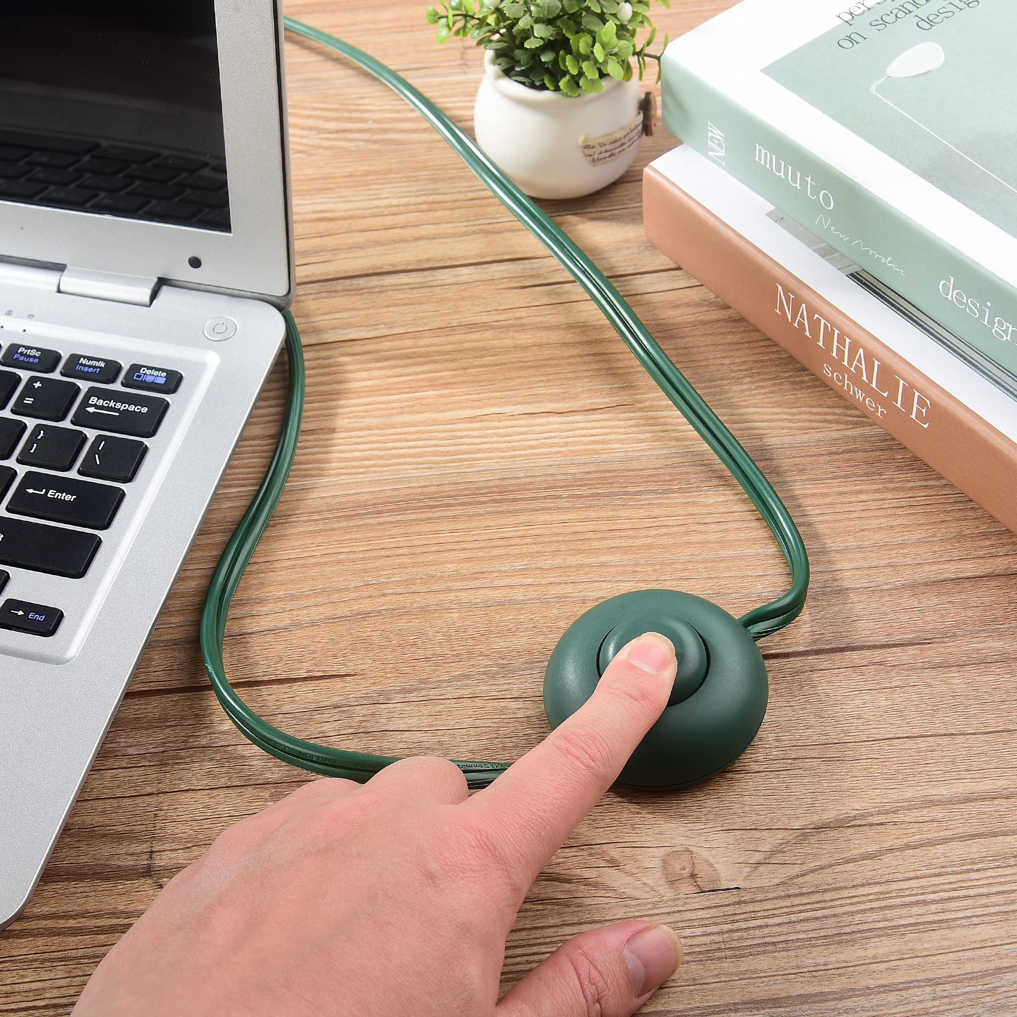 Cable Matters 3 Outlet Christmas Tree Extension Cord With Foot Switch   10Ft, Extension Cord With Switch On/Off, Green