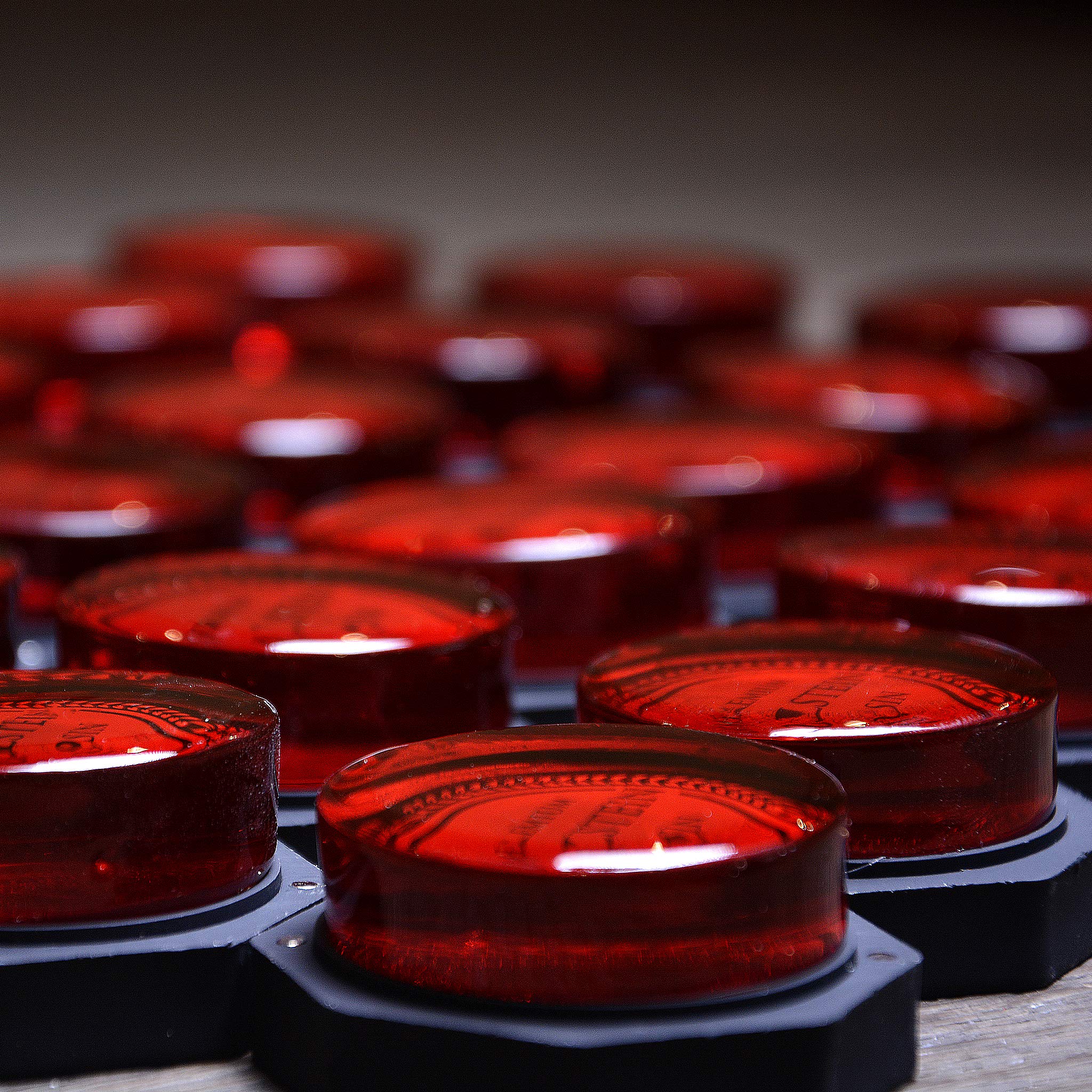 Holstein Premium Violin, Viola, Cello Rosin Red Low Dust Smooth Release With Hard Case