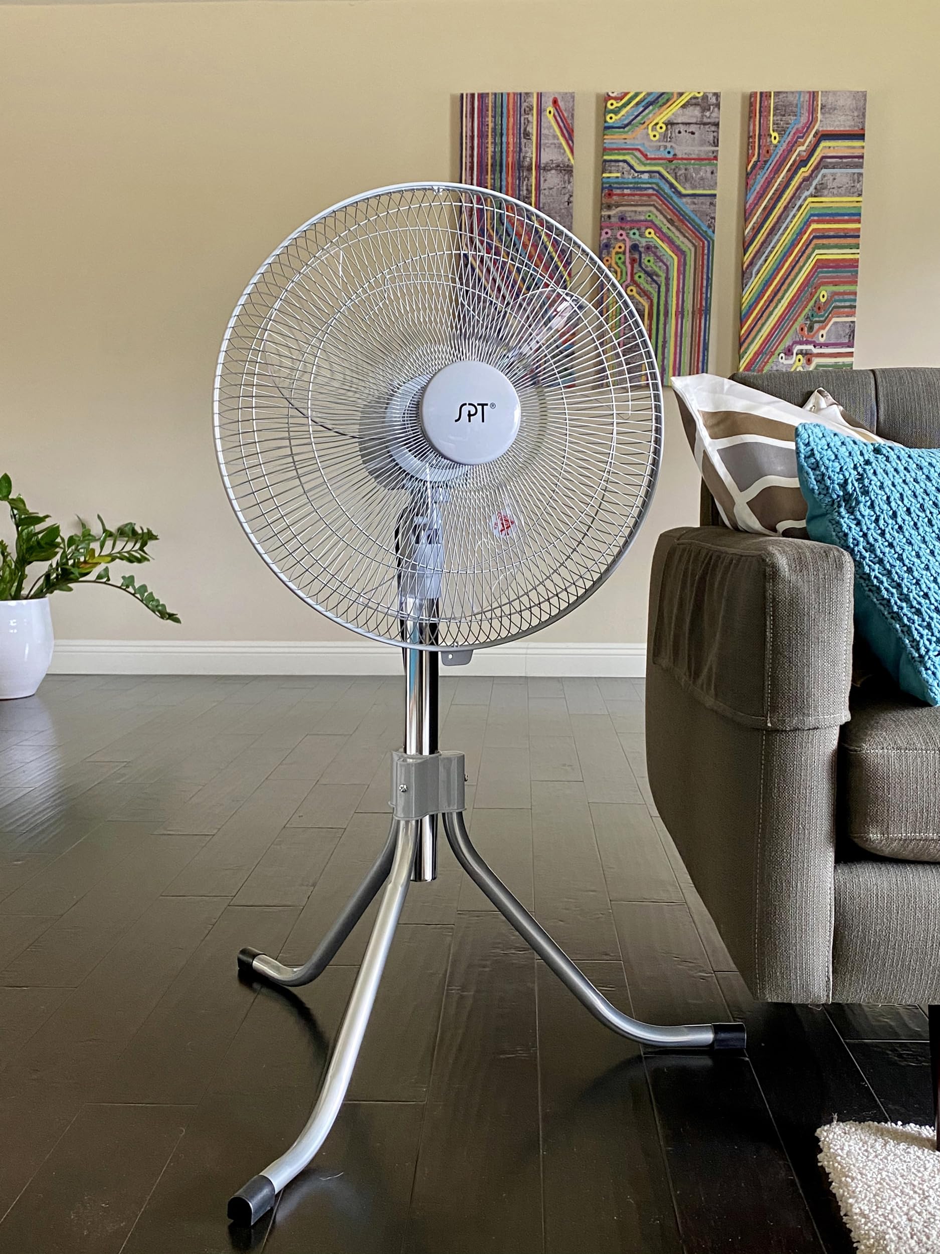 Sunpentown 18 Heavy Duty Fan, Multi