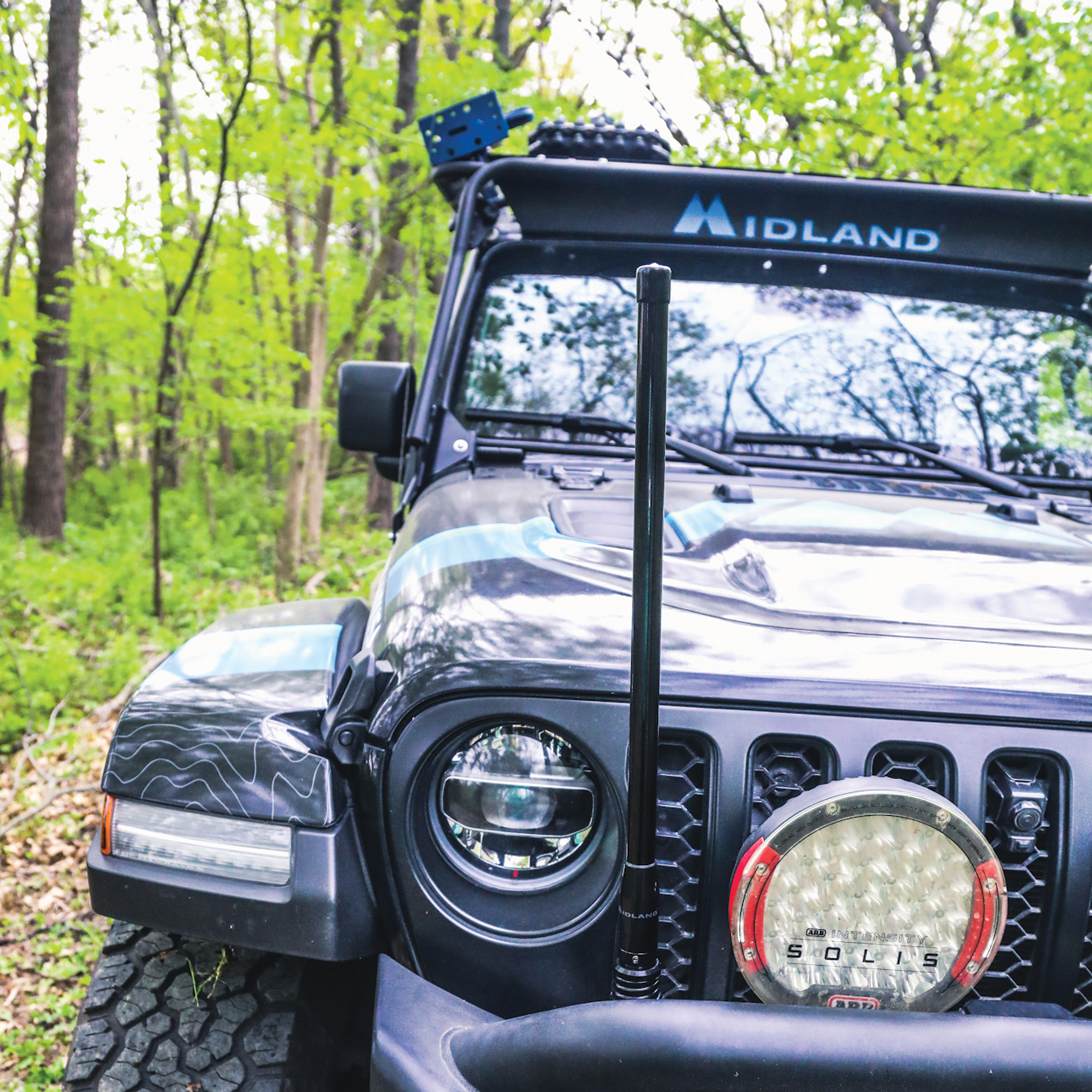 MXAT05VP MicroMobile 3 dB Heavy-Duty Bull Bar Antenna  | Highland