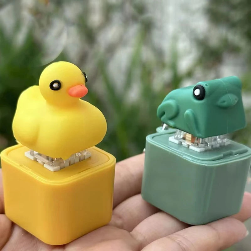 Funny Croaking Frog Duck Luminous Button Keychain Keyboard Fidget Clicker Sound Keyring for Stress Relief Finger Toy Gift Decor