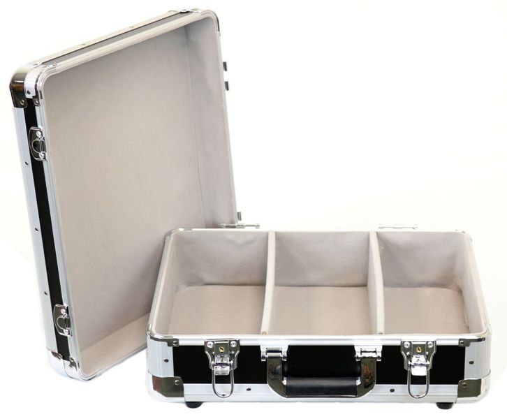 Lightweight CD Case w/3 Rows Holds up to 65 Jewel Cases or up to 200 Plastic Sleeves